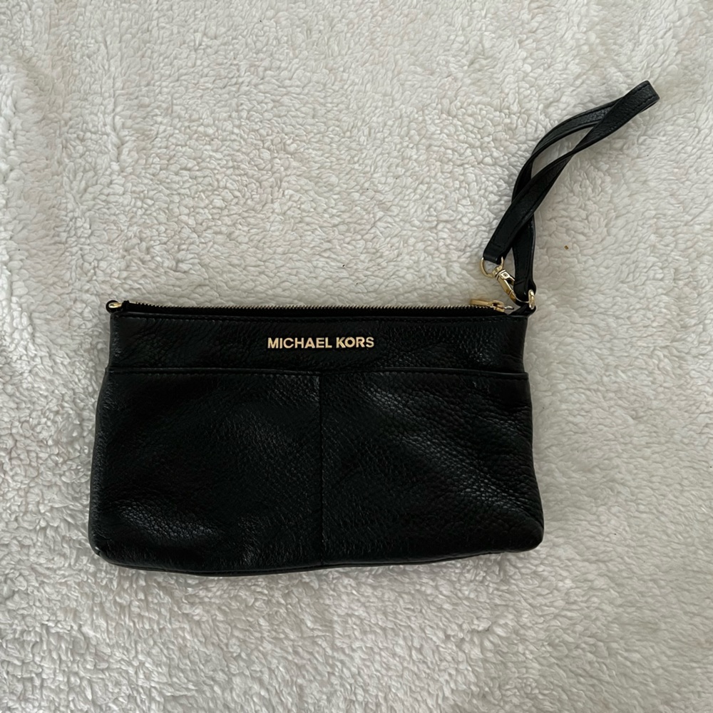 Michael Kors Zippered Wristlet/Clutch - EUC